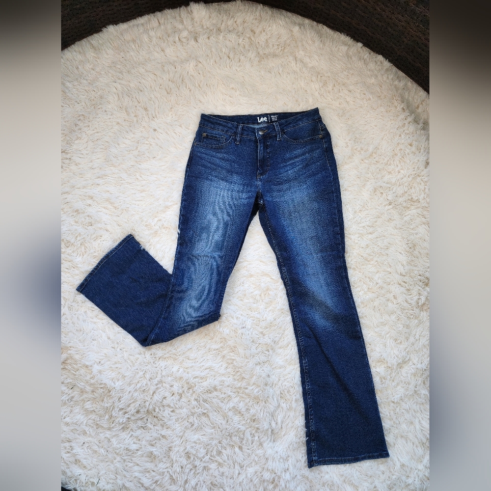 Lee Women's Midrise Regular Fit Bootcut Jeans Size 10